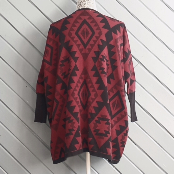 Tobi maroon aztec print oversized long-sleeved sweater - Picture 6 of 8